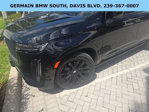 Used 2023 Cadillac Escalade Sport Platinum w/ LPO, ONYX Package image 4