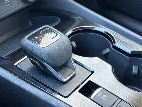 Certified 2023 Nissan Rogue SV image 24