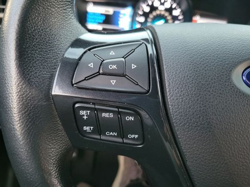 Used 2017 Ford Explorer XLT w/ Equipment Group 202A FWD image 34
