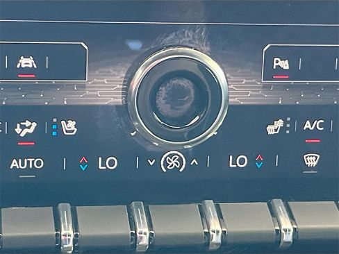 Used 2024 GMC Acadia Denali w/ Super Cruise Package image 21