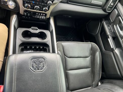 Used 2019 RAM 1500 Laramie AWD/4WD image 21