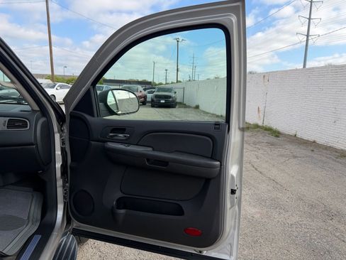 Used 2008 Chevrolet Tahoe LS image 24
