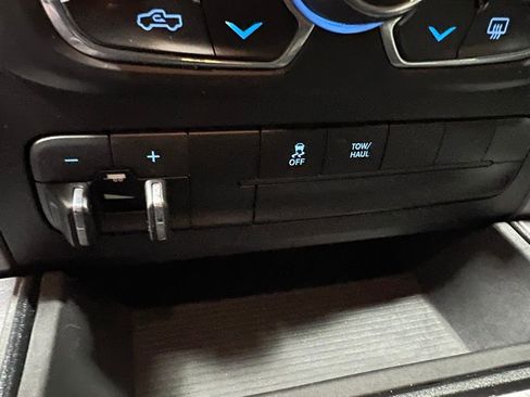 Used 2023 RAM 1500 Classic SLT w/ Trailer & Traction Group image 27