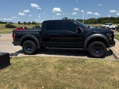 Used 2019 Ford F150 Raptor w/ Equipment Group 802A Luxury AWD/4WD image 3