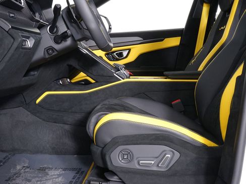 Used 2024 Lamborghini Urus Performante image 5