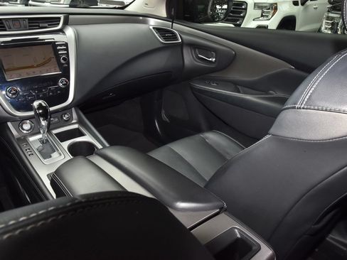 Used 2020 Nissan Murano SL w/ Moonroof Package FWD image 17
