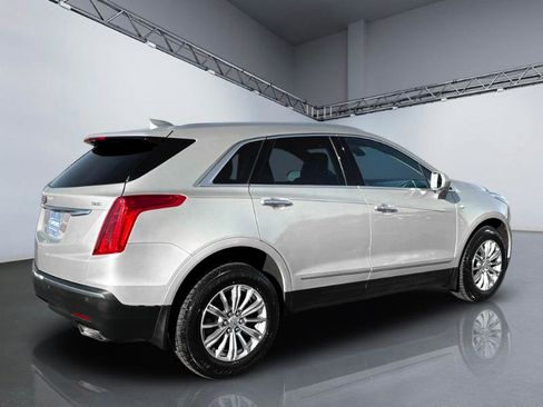 Used 2017 Cadillac XT5 Luxury w/ Driver Awareness Package image 7