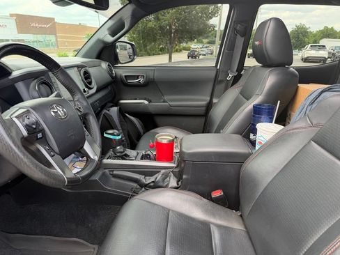Used 2023 Toyota Tacoma TRD Pro AWD/4WD image 5