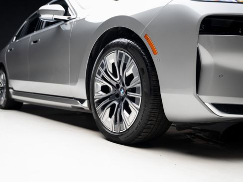 Used 2023 BMW i7 xDrive60 image 78