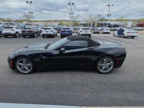 Used 2017 Chevrolet Corvette Stingray Convertible w/ 3LT Preferred Equipment Group RWD image 4