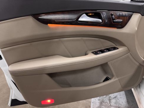 Used 2013 Mercedes-Benz CLS 550 image 25