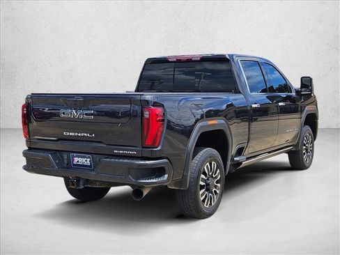 Used 2024 GMC Sierra 2500 Denali Ultimate AWD/4WD image 5