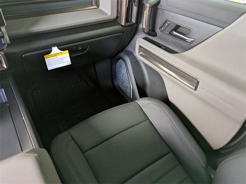 New 2025 GMC Hummer EV 2X w/ Extreme Off-Road Package image 8
