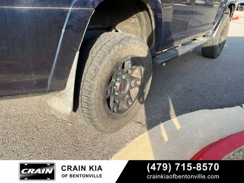 Used 2019 Toyota 4Runner TRD Off-Road AWD/4WD image 8