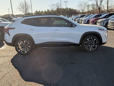 New 2026 Chevrolet Trax RS w/ Driver Confidence Package image 9