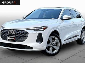 Used 2025 Audi Q5 Premium Plus w/ Premium Plus AWD/4WD video 1