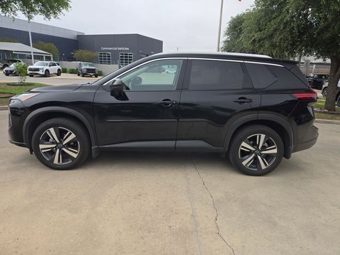 Used 2024 Nissan Rogue SL w/ SL Premium Package FWD image 6