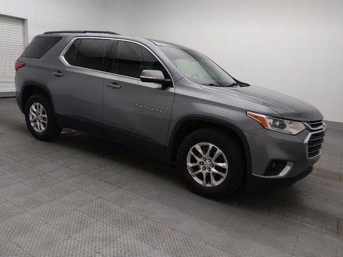 Used 2020 Chevrolet Traverse LT image 11