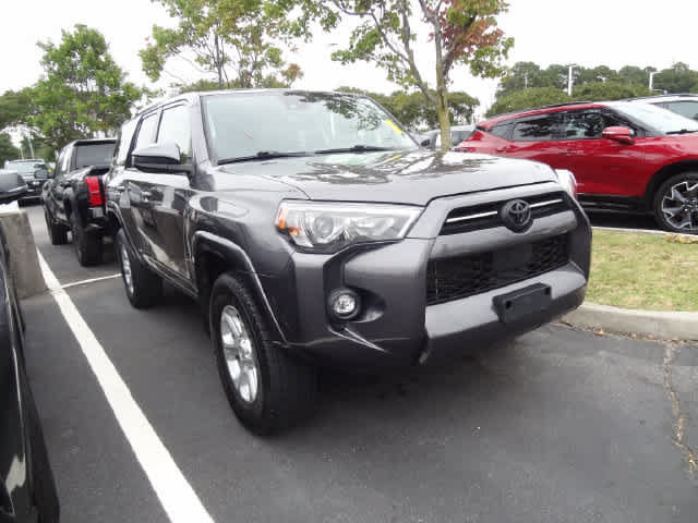 Used 2023 Toyota 4Runner SR5 AWD/4WD image 3