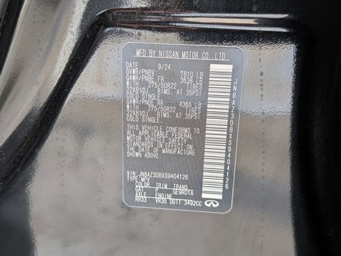 Used 2025 INFINITI QX80 Sensory image 39