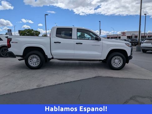 Used 2025 Chevrolet Colorado W/T w/ WT Convenience Package II AWD/4WD image 2