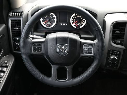 Used 2016 RAM 1500 Express w/ Black Ram 1500 Express Group AWD/4WD image 15