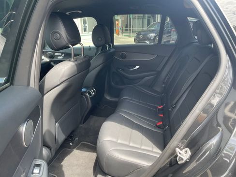 Used 2022 Mercedes-Benz GLC 300 image 5