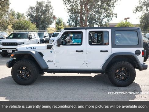 Used 2024 Jeep Wrangler Unlimited image 2
