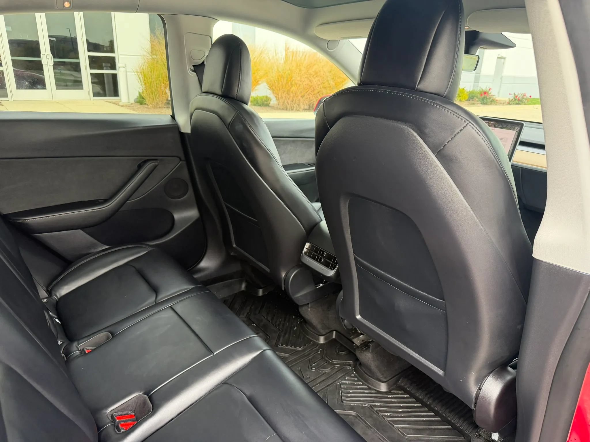 Used 2022 Tesla Model Y Performance AWD/4WD image 17