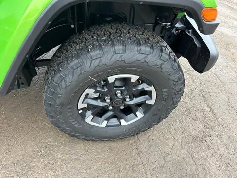 New 2025 Jeep Wrangler Rubicon AWD/4WD image 31