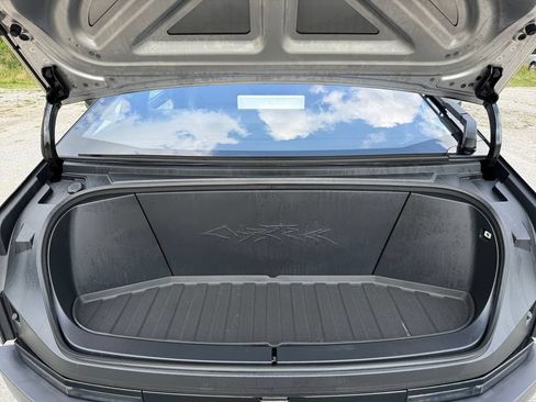 Used 2024 Tesla Cybertruck AWD Crew Cab image 29