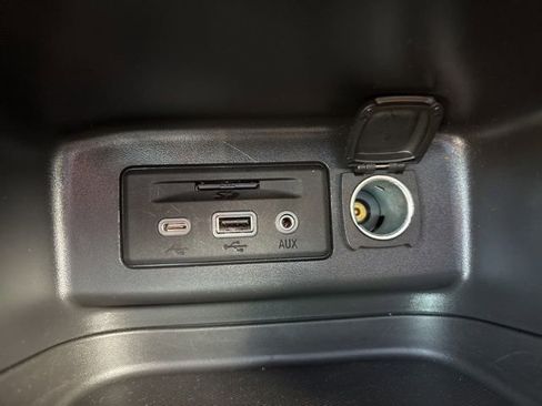Used 2022 Chevrolet Equinox LT FWD image 13