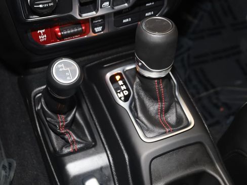 Used 2020 Jeep Gladiator Rubicon AWD/4WD image 7