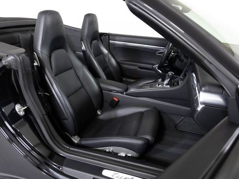 Used 2019 Porsche 911 Turbo image 39