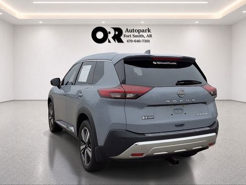 Used 2023 Nissan Rogue Platinum w/ Platinum Premium Package FWD image 4