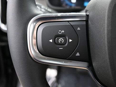 New 2025 Volvo XC40 B5 Core w/ Protection Package Premier image 16