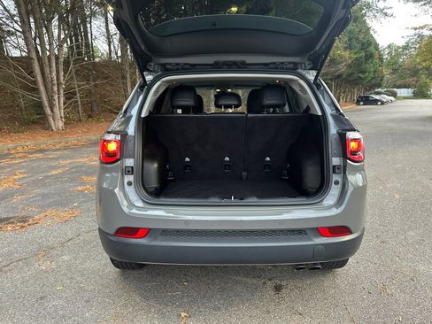 Used 2021 Jeep Compass Limited image 18