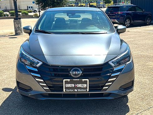 Used 2025 Nissan Versa SV w/ Trunk Package FWD image 11