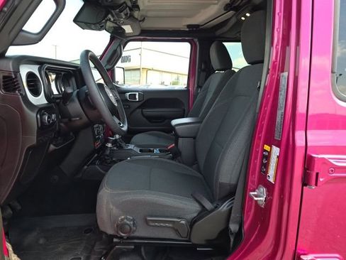 Used 2024 Jeep Wrangler Unlimited Sport AWD/4WD image 13