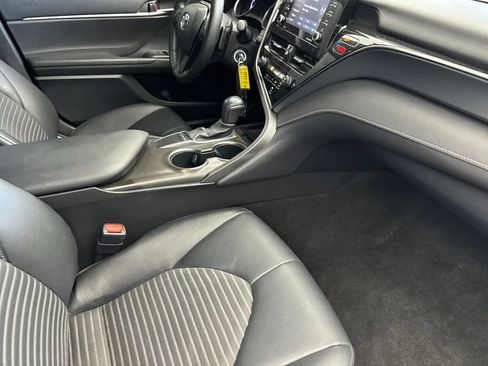 Used 2023 Toyota Camry SE FWD image 14
