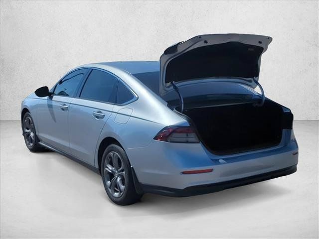Used 2024 Honda Accord EX image 10