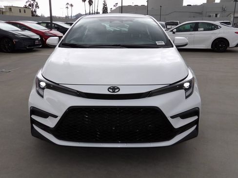 New 2026 Toyota Corolla SE image 2