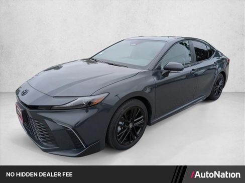 Used 2026 Toyota Camry SE FWD image 1