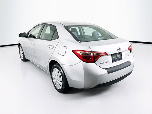 Used 2018 Toyota Corolla LE FWD image 5