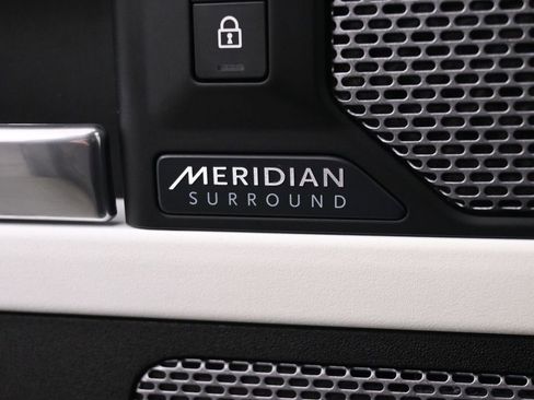 Used 2020 Land Rover Defender 110 HSE image 39