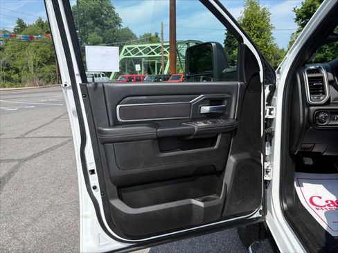 Certified 2025 RAM 2500 Big Horn AWD/4WD image 14