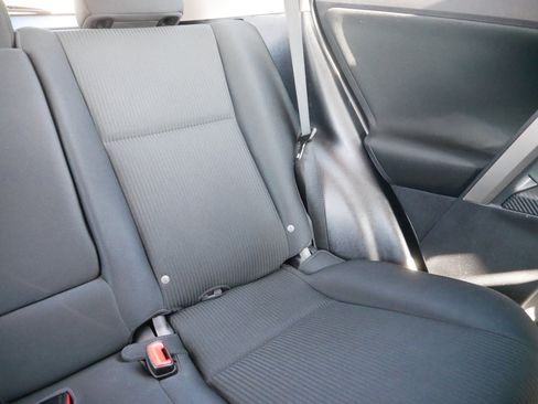 Used 2015 Toyota RAV4 LE image 11