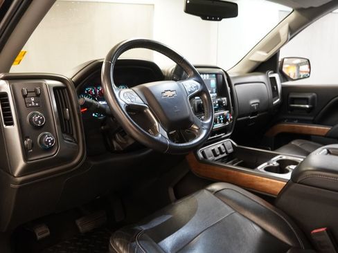 Used 2015 Chevrolet Silverado 1500 LTZ AWD/4WD image 6