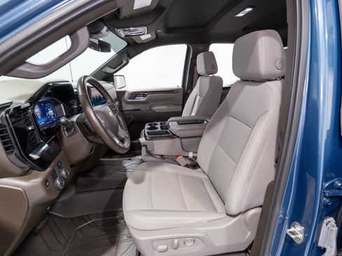 Used 2024 Chevrolet Silverado 1500 LT RWD image 15