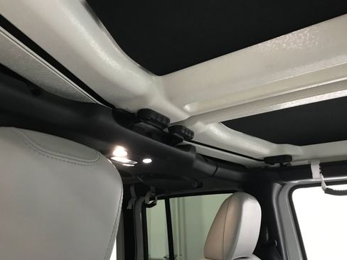 Used 2021 Jeep Wrangler Unlimited Sahara AWD/4WD image 23